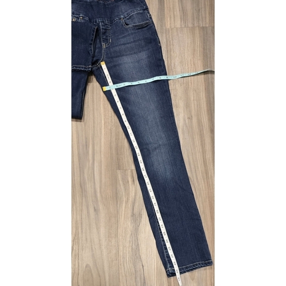 Elevate Your Style: Women's High-Rise Straight Leg JAG Jeans - Size 2 - Picture 3 of 8